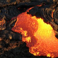 Lavastein: Dunkles Mineral mit Wärmespeicherfunktion